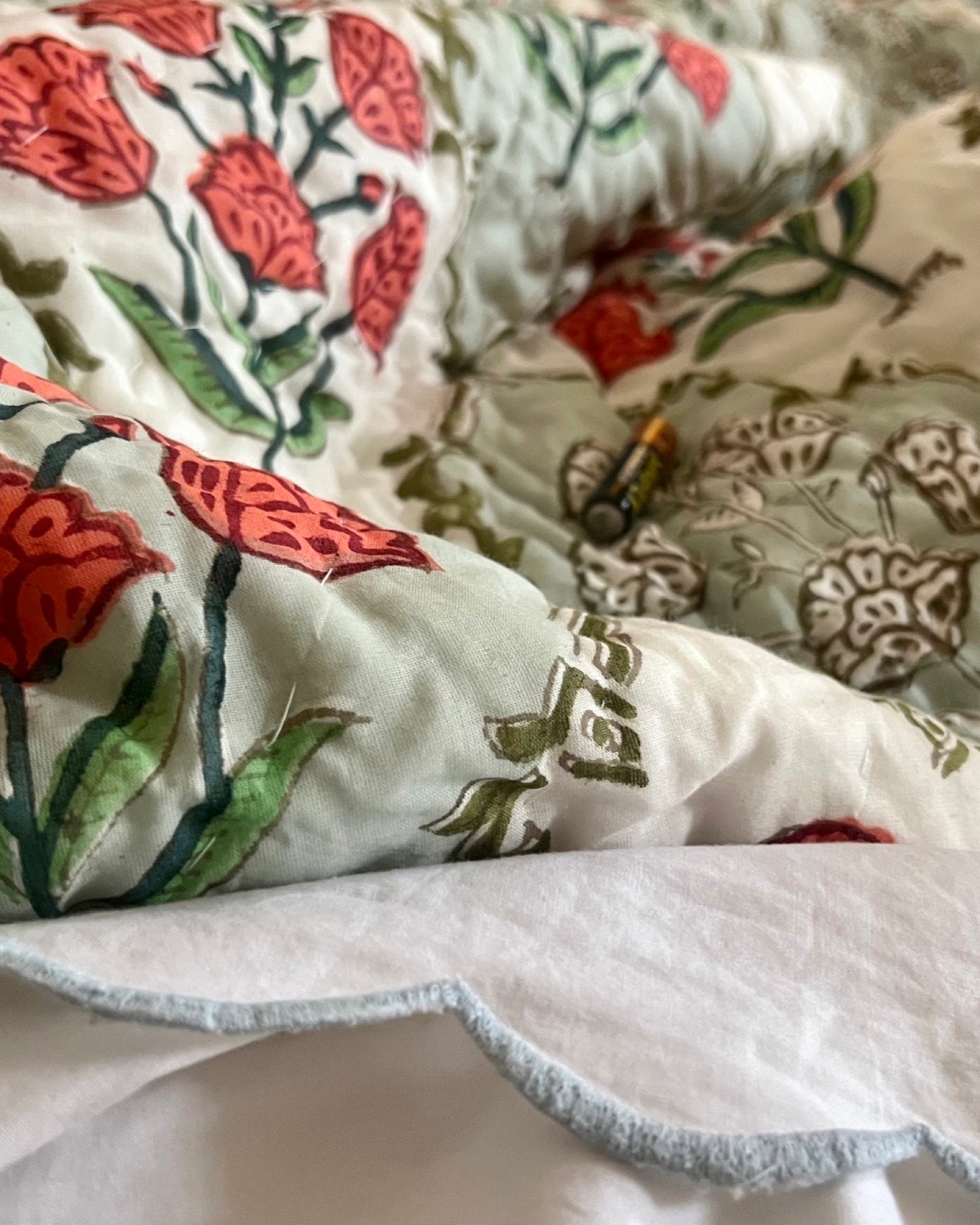 Roses & Stars Block Printed Super King Sized Quilt