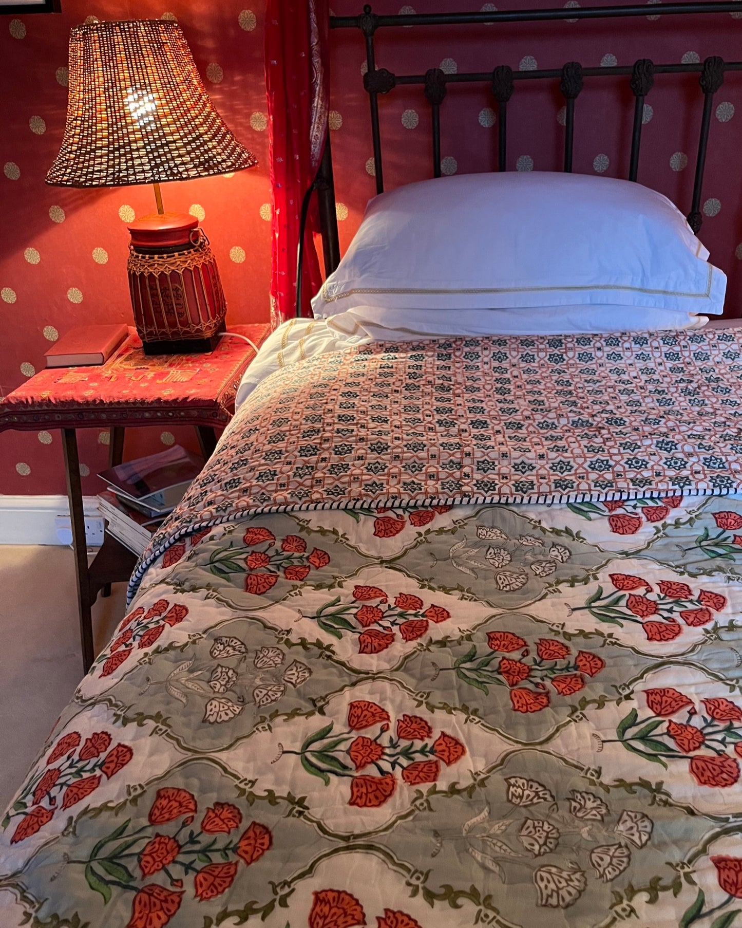 Roses & Stars Block Printed Super King Sized Quilt